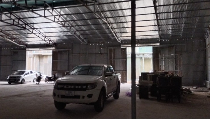 Cho thuê 2 kho 300m2 hoặc 650m2 - Vạn Phúc - Thanh Trì - Giá 40k/m2 -  Xe 8 tấn đỗ cửa, điện nước 3 pha, VP làm việc, WC đầy đủ